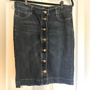 Button front denim pencil skirt